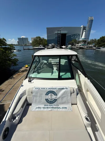  Yacht Photos Pics 2022 Sea Ray Sundancer 320 Outboard docked, featuring a private showing banner.