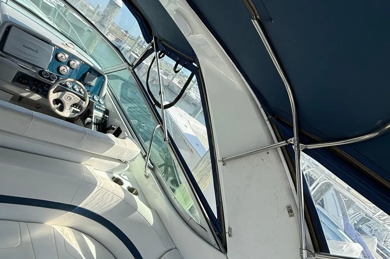  Yacht Photos Pics Interior view of a 1999 Formula 400 Super Sport boat cockpit.