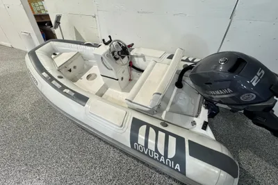 Novurania DL 360