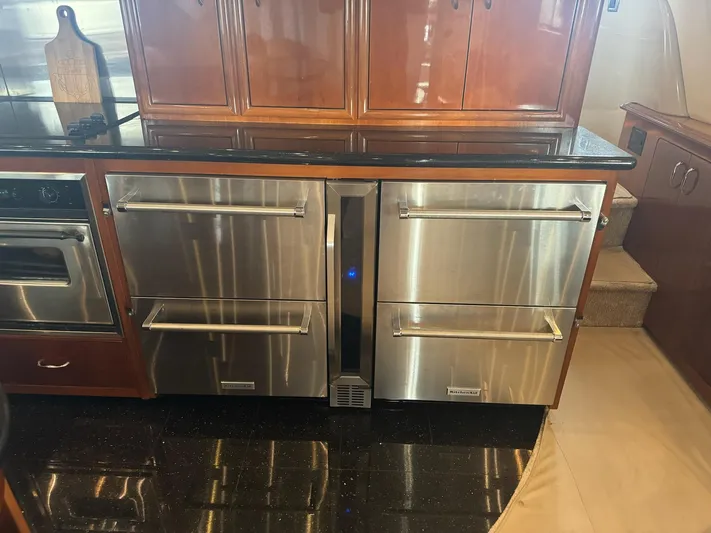 Clould 9 Yacht Photos Pics 