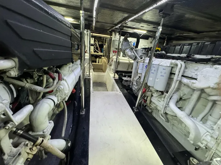 Clould 9 Yacht Photos Pics 