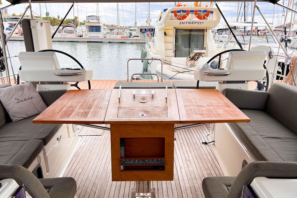 2018 Dufour 49 