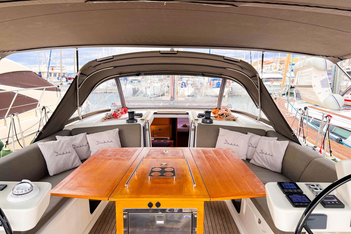 2018 Dufour 49 