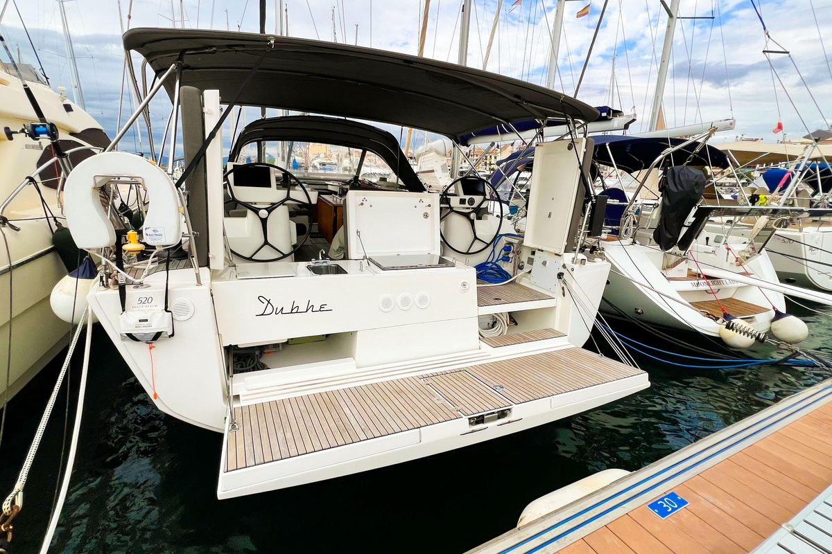 2018 Dufour 49 