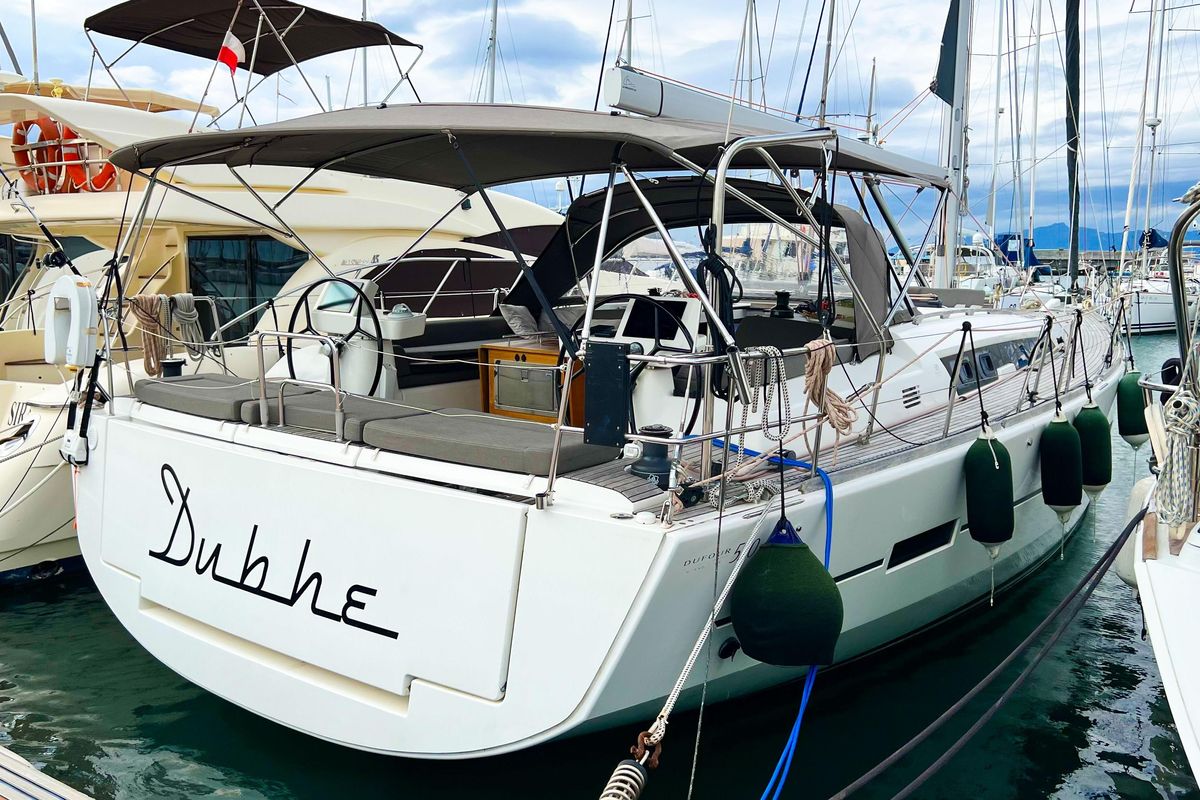 2018 Dufour 49 