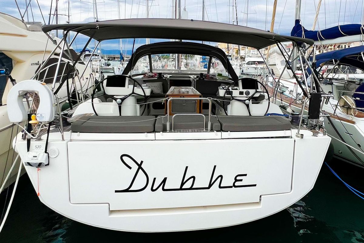 2018 Dufour 49 