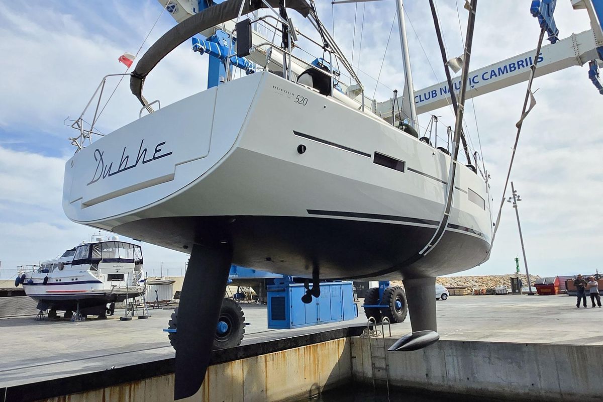 2018 Dufour 49 