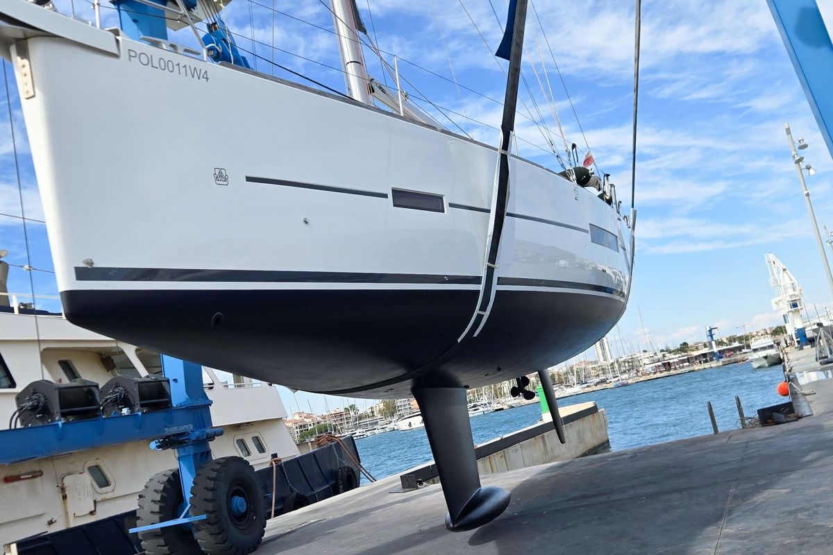 2018 Dufour 49 