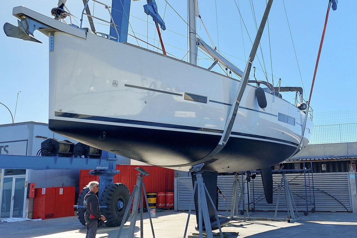 2018 Dufour 49 