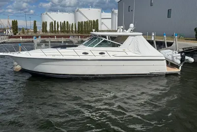 Tiara Yachts 4000 Express