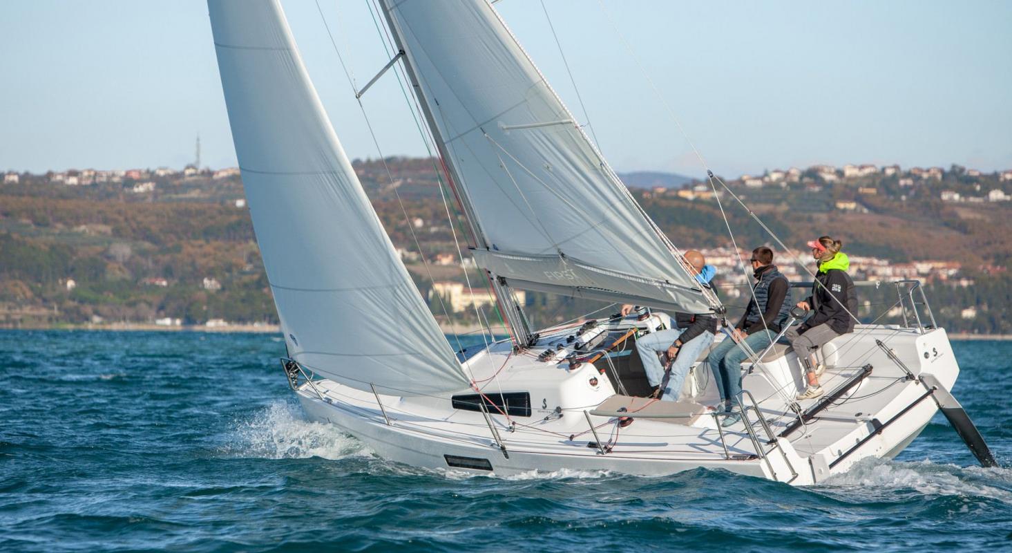 2023 Beneteau First 27