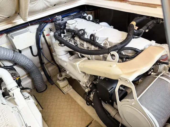  Yacht Photos Pics Foto_Cantieri_Estensi_360_Goldstar_24.jpeg