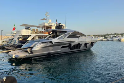 2025 Pershing 7X