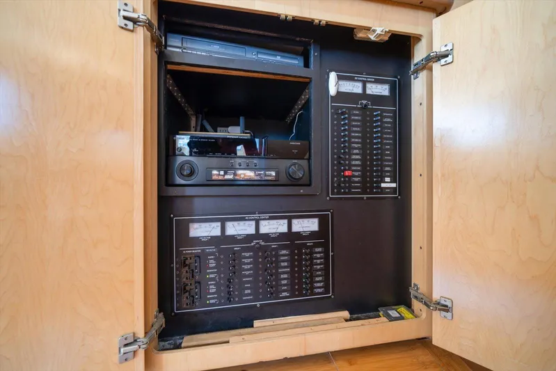 Cape San Blas Inn Yacht Photos Pics Electrical control panel inside 1998 Carver 455 Aft Cabin Motor Yacht.