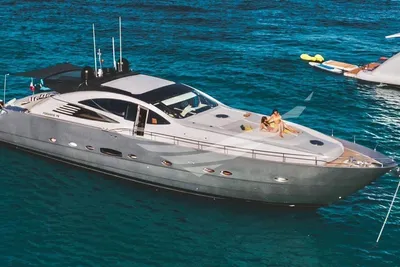 2004 Pershing 76