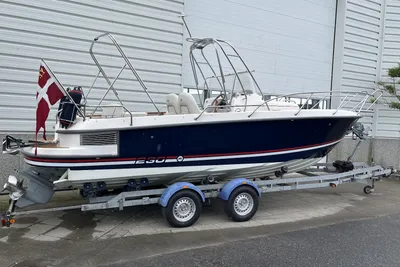 2005 Nimbus 230 R