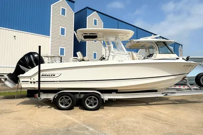 Boston Whaler 230 Outrage