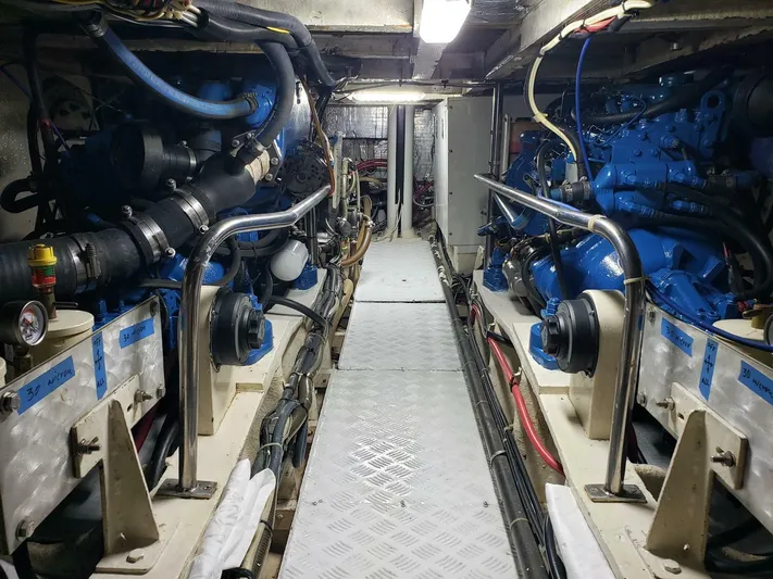 Maraya Yacht Photos Pics 