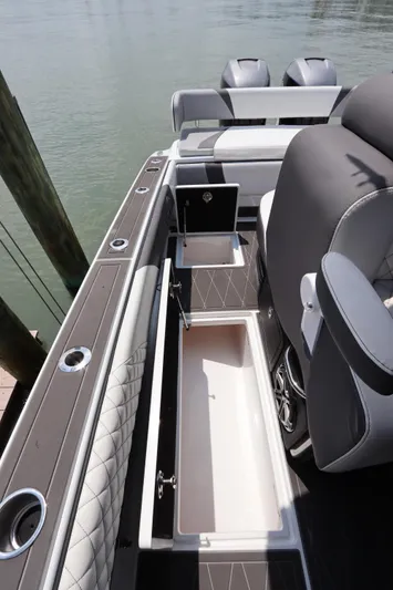  Yacht Photos Pics 2019 Statement 350 Open boat with open storage compartments on deck.