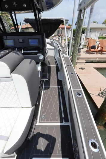  Yacht Photos Pics 2019 Statement 350 Open boat interior with modern seating and navigation equipment.