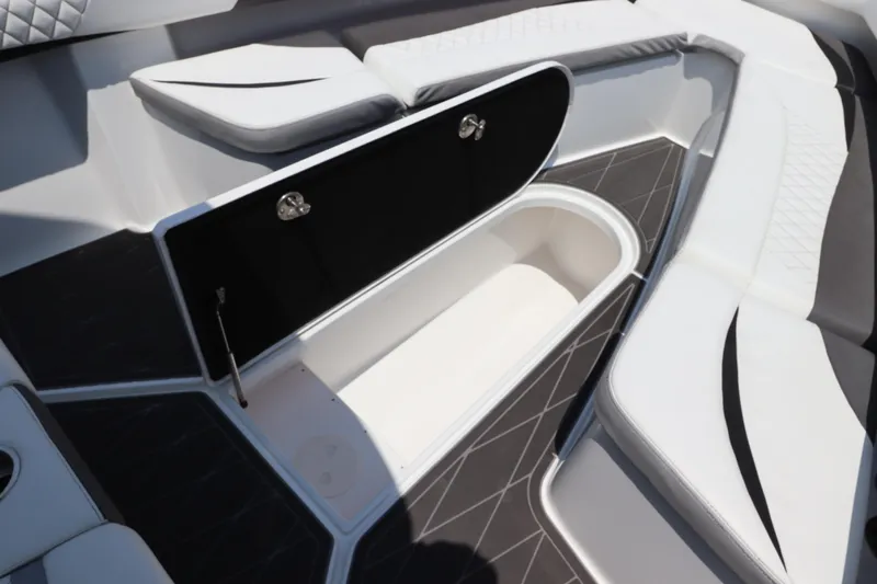  Yacht Photos Pics 2019 Statement 350 Open boat interior storage compartment.
