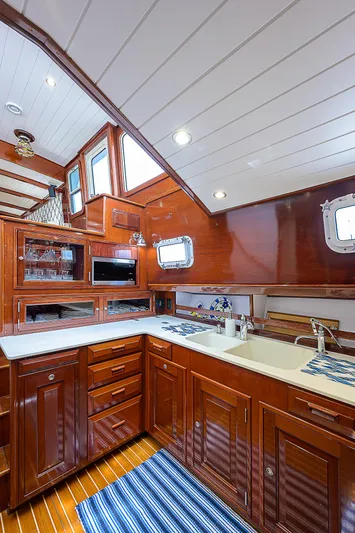 Arion Yacht Photos Pics 