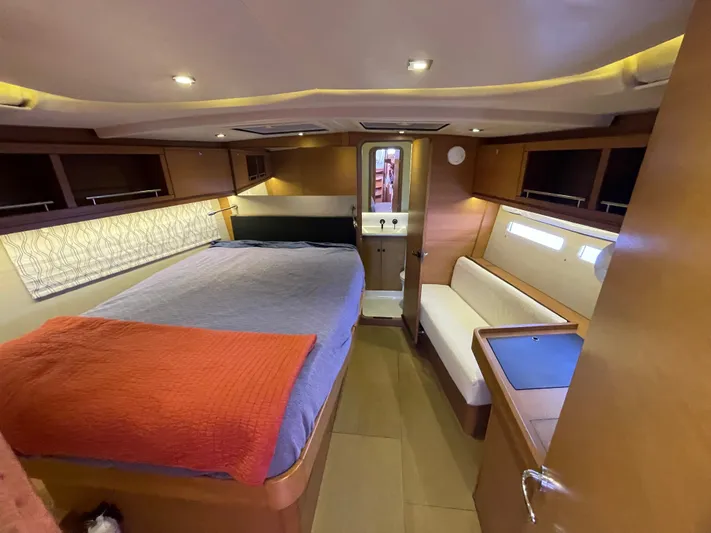 Telemachus Yacht Photos Pics 