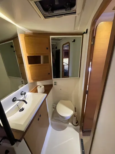 Telemachus Yacht Photos Pics 