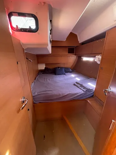 Telemachus Yacht Photos Pics 