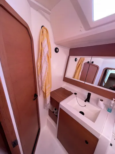 Telemachus Yacht Photos Pics 