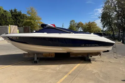 Regal 2000 Bowrider