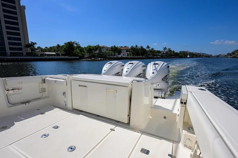 Reel Deal Yacht Photos Pics Pursuit 37 REEL DEAL - Cockpit & Engines