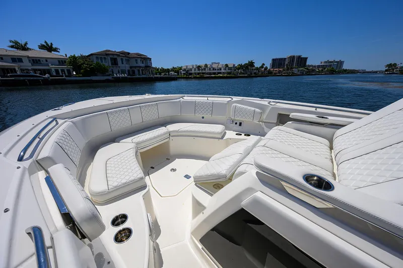 Reel Deal Yacht Photos Pics Pursuit 37 REEL DEAL - Bow Seating
