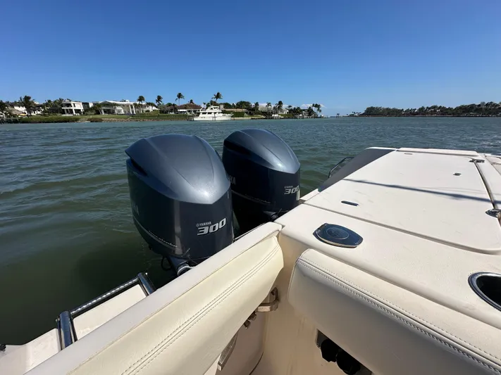 Instigator Yacht Photos Pics INSTIGATOR - Engines