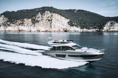 2026 Azimut Fly 53