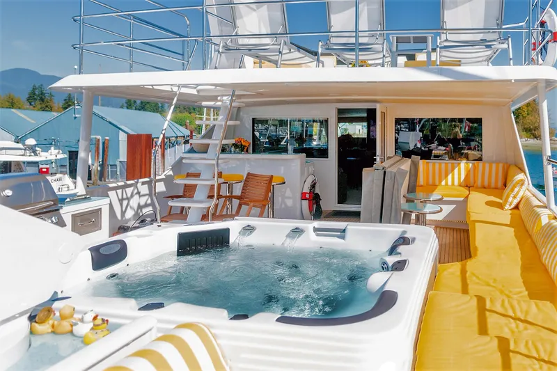 Sovereign Lady Yacht Photos Pics with a LARGE hot tub