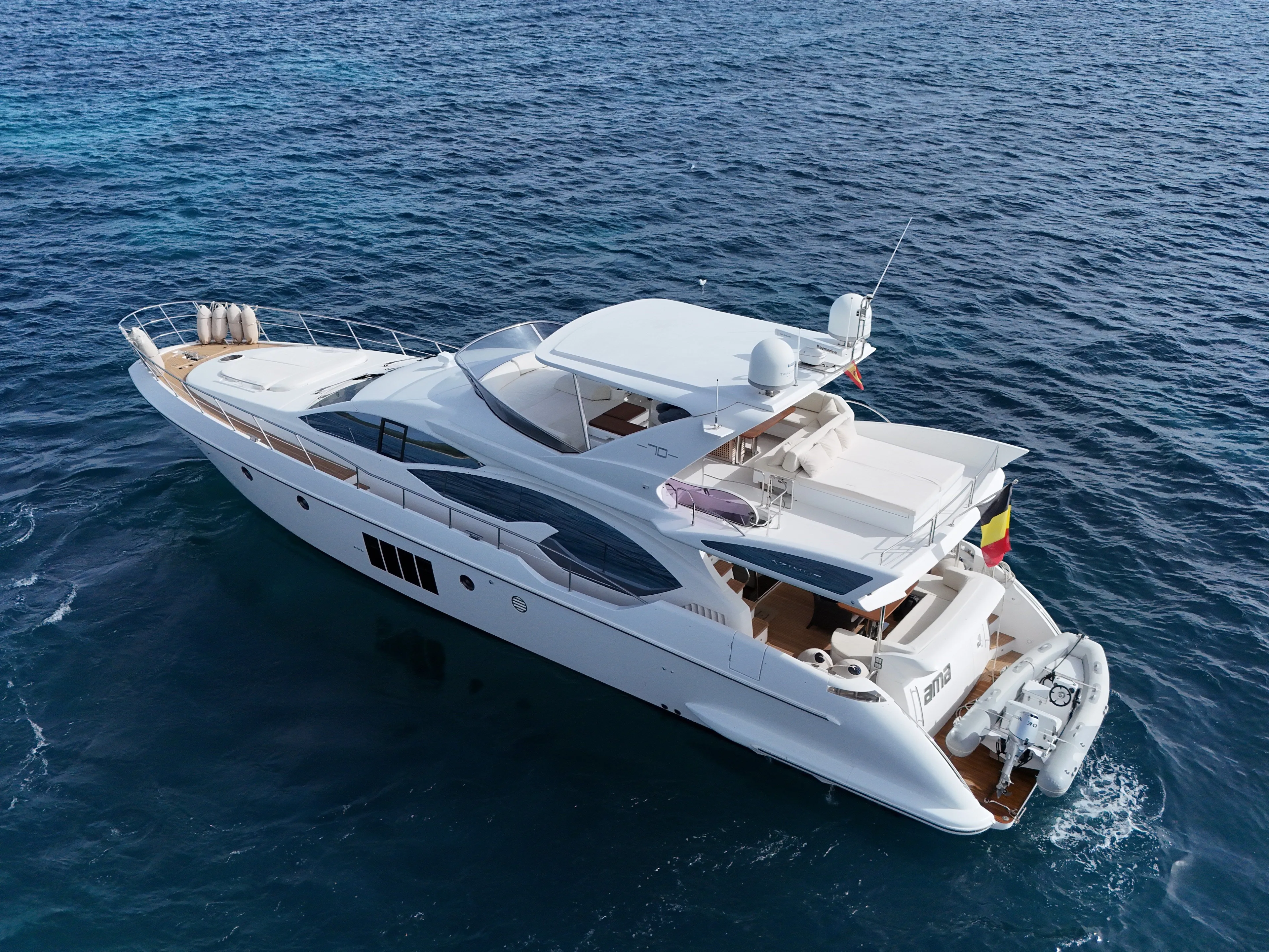 2015 Azimut 70