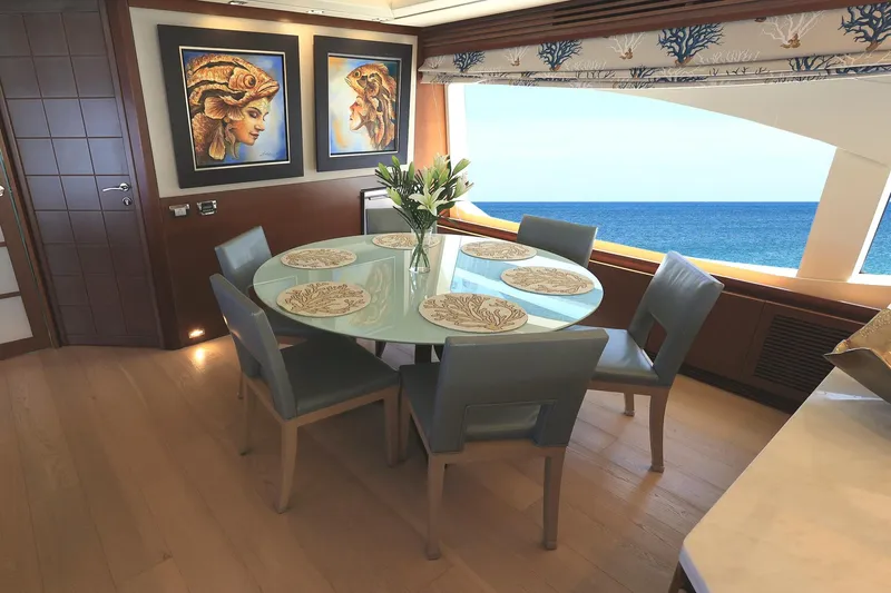 Sea Hack Yacht Photos Pics Dining area