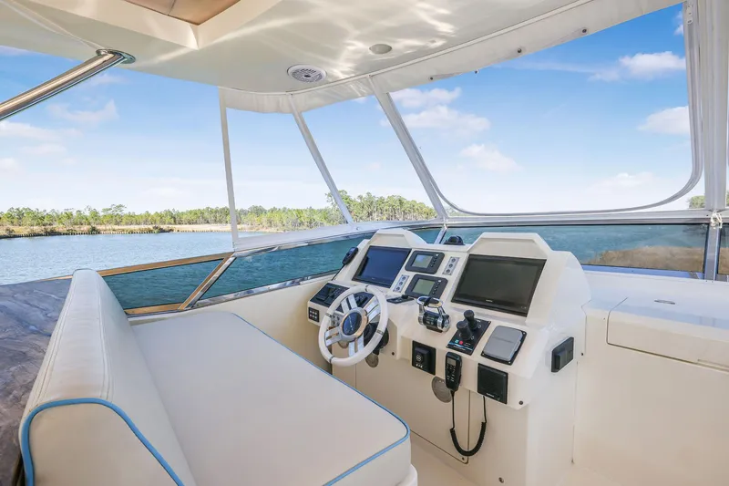 Sea Hack Yacht Photos Pics Flybridge helm