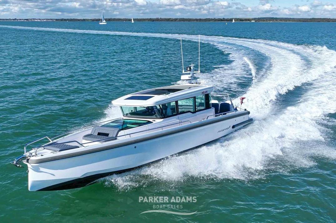 Axopar 37 XC CROSS CABIN