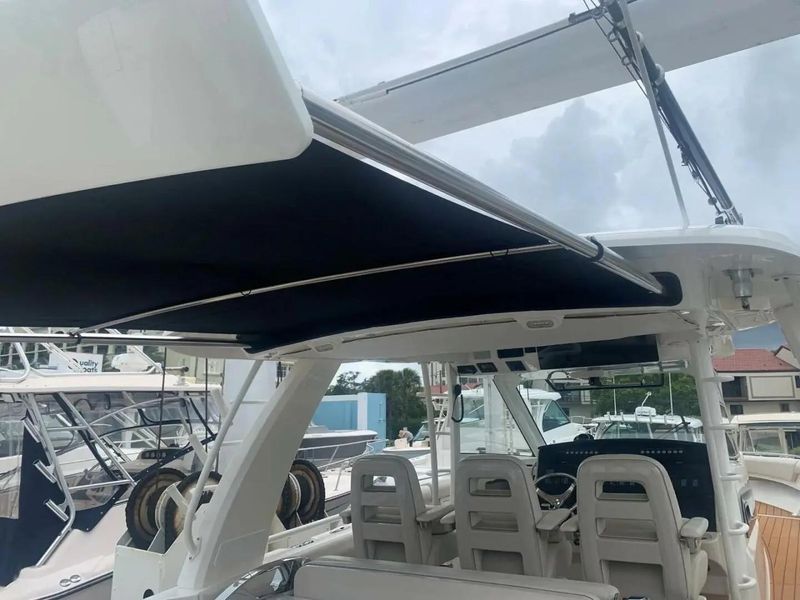 2020 Boston Whaler 420 Outrage