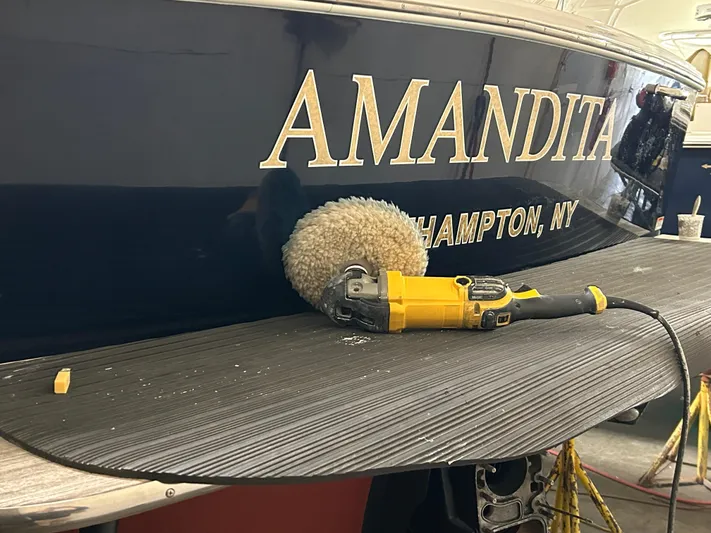 Amandita Yacht Photos Pics 