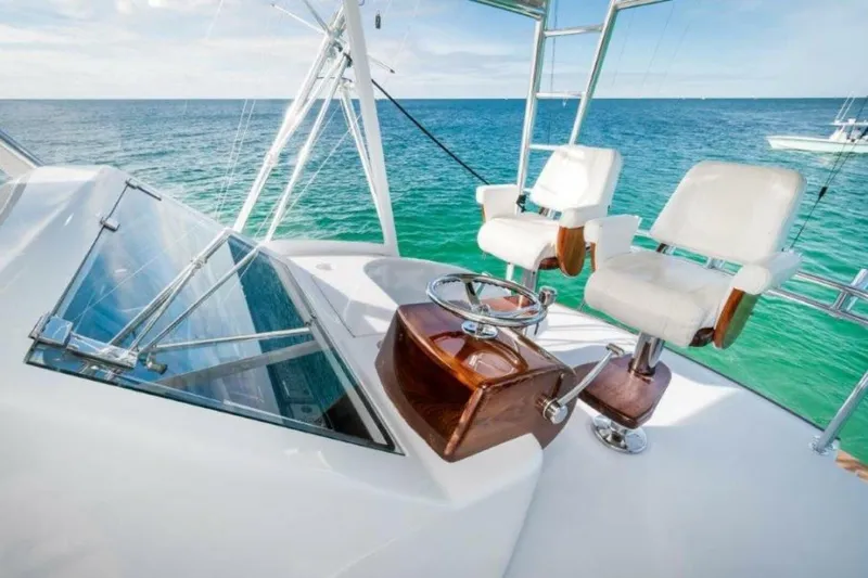 Perra Mala Yacht Photos Pics 2010 Spencer 57 Convertible- Perra Mala- Helm