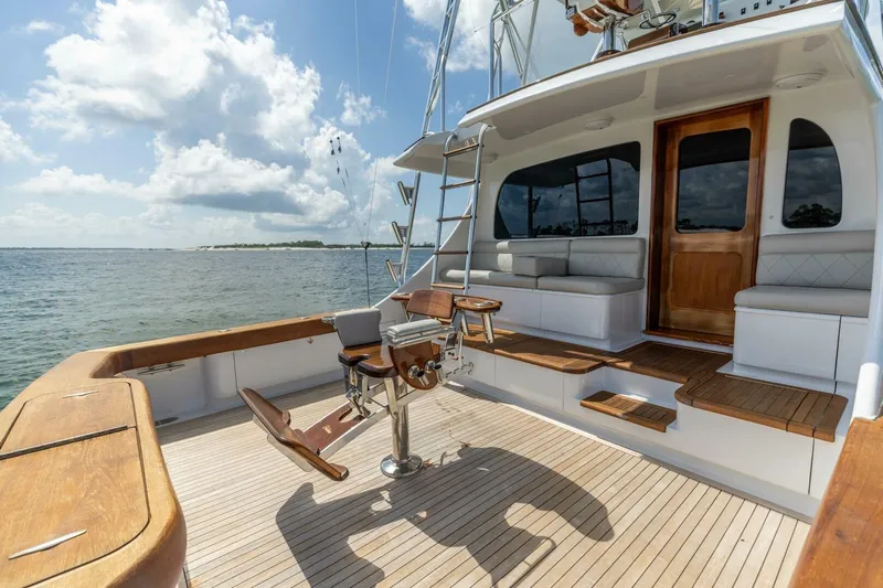 Perra Mala Yacht Photos Pics 2010 Spencer 57 Convertible- Perra Mala- Cockpit