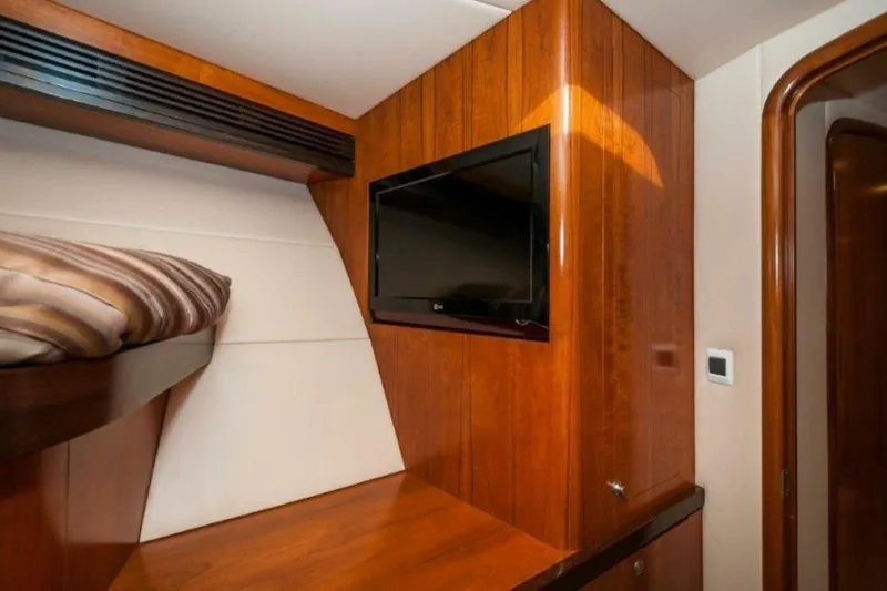 Perra Mala Yacht Photos Pics 2010 Spencer 57 Convertible- Perra Mala- Guest Stateroom