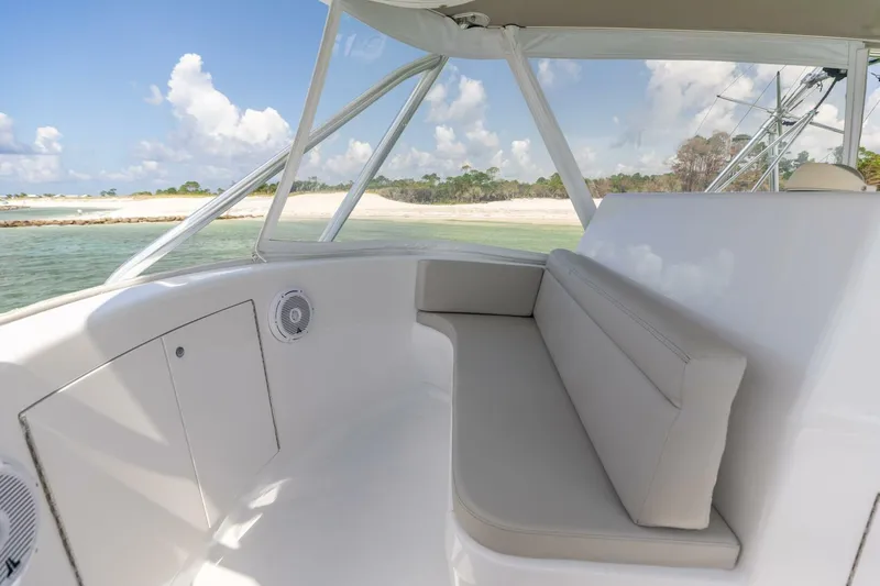 Perra Mala Yacht Photos Pics 2010 Spencer 57 Convertible- Perra Mala- Helm