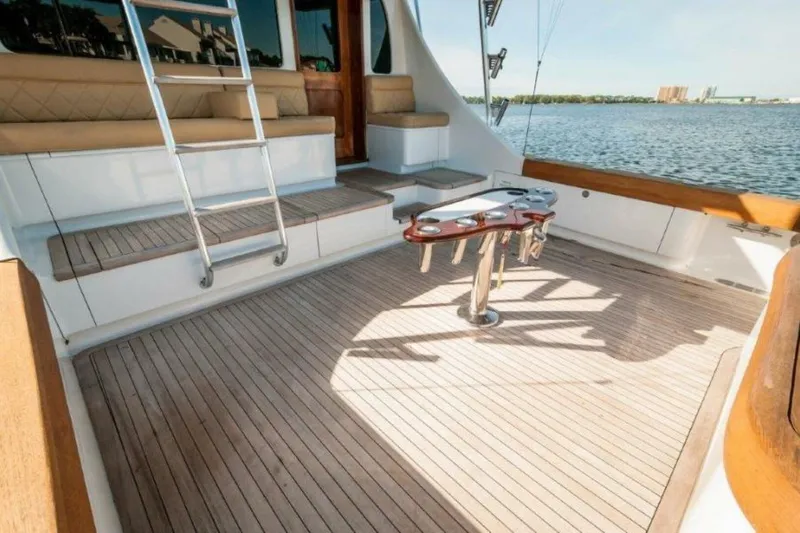 Perra Mala Yacht Photos Pics 2010 Spencer 57 Convertible- Perra Mala- Cockpit