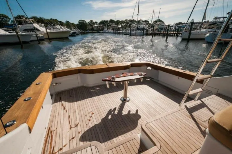 Perra Mala Yacht Photos Pics 2010 Spencer 57 Convertible- Perra Mala- Cockpit