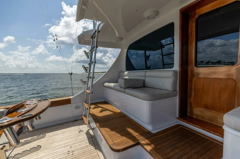 Perra Mala Yacht Photos Pics 2010 Spencer 57 Convertible- Perra Mala- Cockpit