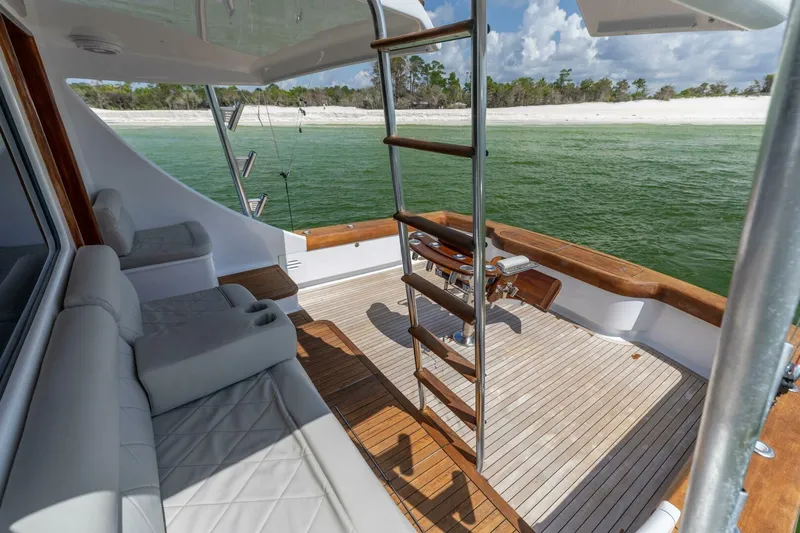 Perra Mala Yacht Photos Pics 2010 Spencer 57 Convertible- Perra Mala- Cockpit